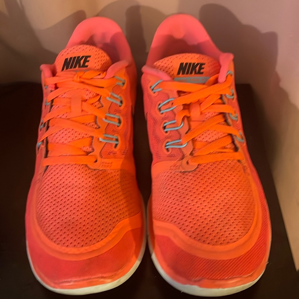 Nike Free 5.0 Hot Lava Bright Crimson Running Shoes 724383-800 Womens Size 9